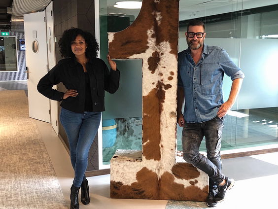 #sharethemicnow: zwarte vrouwen delen succesvolle verhalen via de Instagram van witte vrouwen