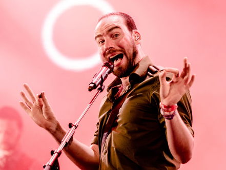 De Staat in het voorprogramma van de Rolling Stones