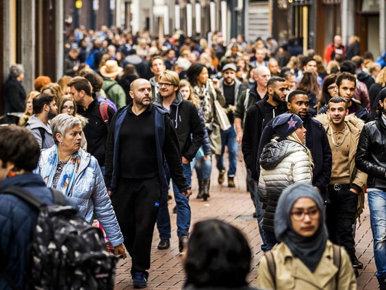 Pleidooi voor veel minder mensen op aarde