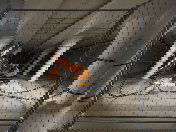 Mensen gedragen zich anders als er robot mee kijkt