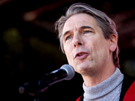 FNV-voorzitter Elzinga: ‘Als de inflatie daalt, dan de looneis ook’