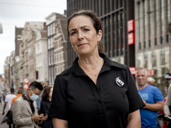 Wat betekent de button van burgemeester Halsema?