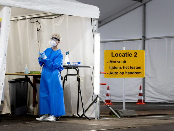 Testcapaciteit GGD's ruim overschreden, meerderheid testlocaties overbelast
