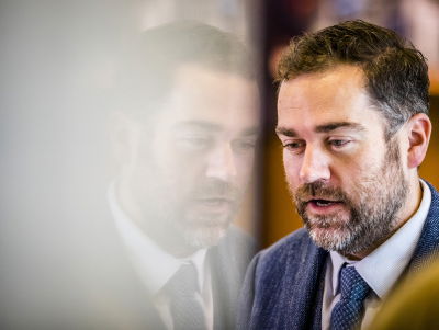 Is kritiek op VVD-fractievoorzitter Klaas Dijkhoff terecht?