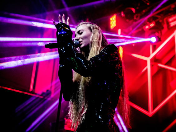 Huub Stapel en Stien den Hollander (S10) over de kunst van het optreden