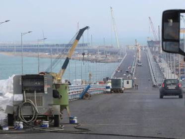 'Nog meer Nederlandse bedrijven verdacht van bouwen Krimbrug'