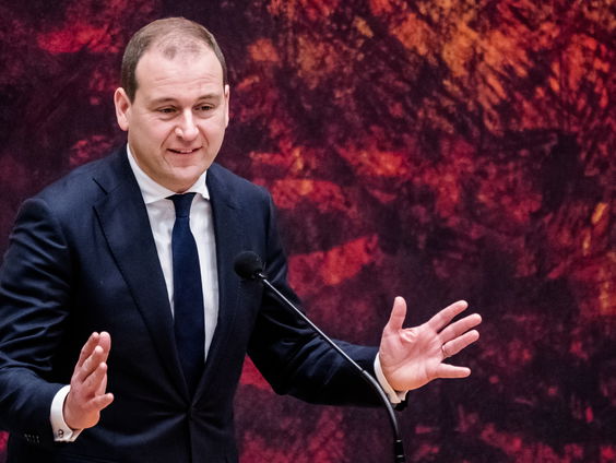 Lodewijk Asscher stapt op om toeslagenaffaire