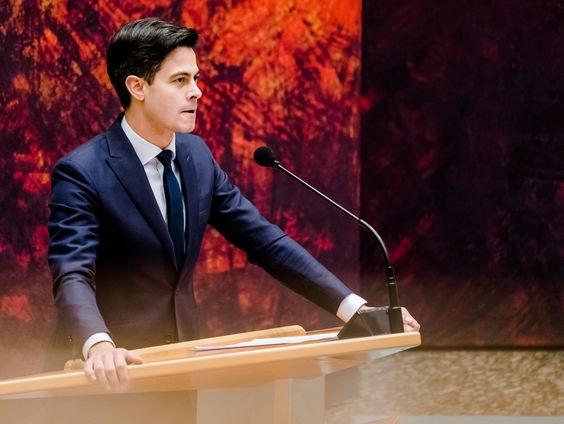 Kamer valt over sluiting scholen