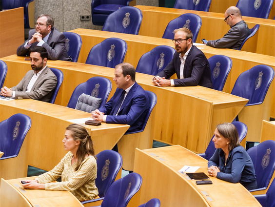 Uitbraakspecialist Amrish Baidjoe legt uit hoe de evaluatie van coronabeleid werkt