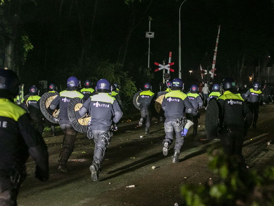 Ongeregeldheden in Doetinchem na mislopen promotie De Graafschap
