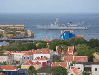 'Help Curaçao, Aruba en Bonaire met vluchtelingenstroom'