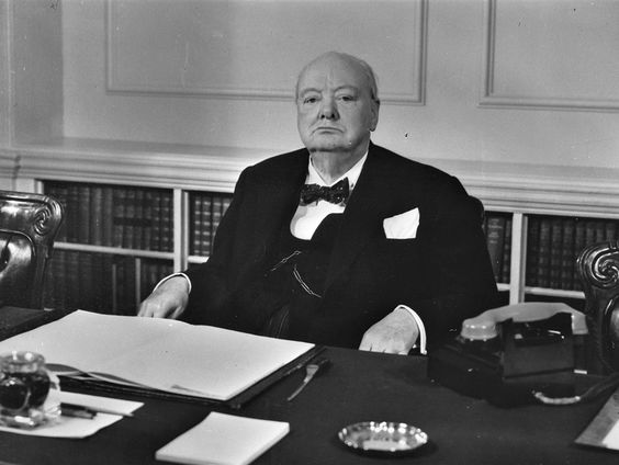 De 56e sterfdag van Winston Churchill, een overtuigend leider