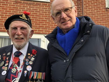 Philip Freriks kijkt terug op zijn serie 'In de voetsporen van de Bevrijding'