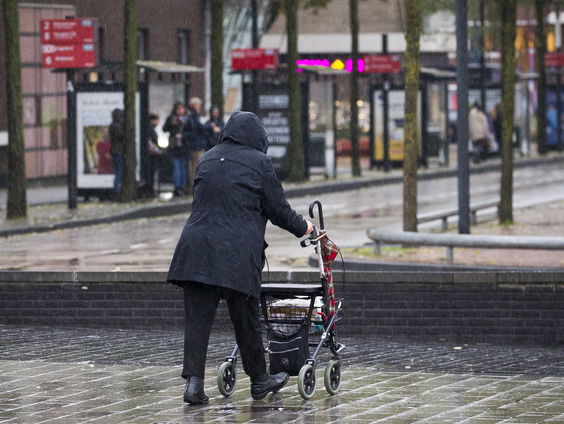 De wereldbevolking gaat krimpen en vergrijzen rond het eind van de eeuw