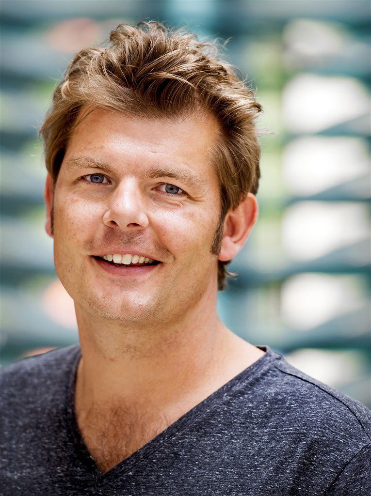 Kunststof Sander Lantinga, radio DJ NPO Radio 1