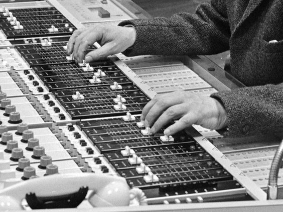 Heel Studio Brussel in quarantaine, dj's presenteren vanuit huis