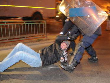 Eerder Gehoord: Op het grote plein in Boekarest roepen betogers om aftreden regering