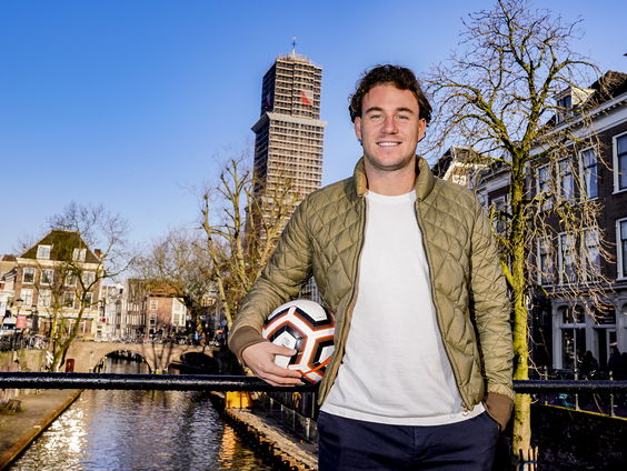 Oud-teamgenoten Klaassen en Veltman helpen Jip Bartels naar Australiƫ