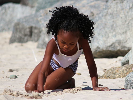 'Kinderen adopteren uit het buitenland moet verboden worden'