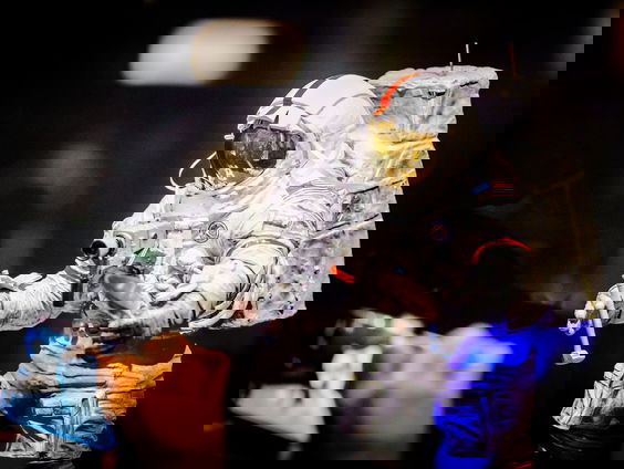 Vincent Icke over overleden NASA astronaut Michael Collins