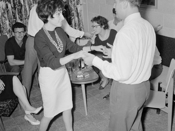 Gaan! 13 juli 'Houd jij je in privé nog aan de anderhalve meter afstand?'