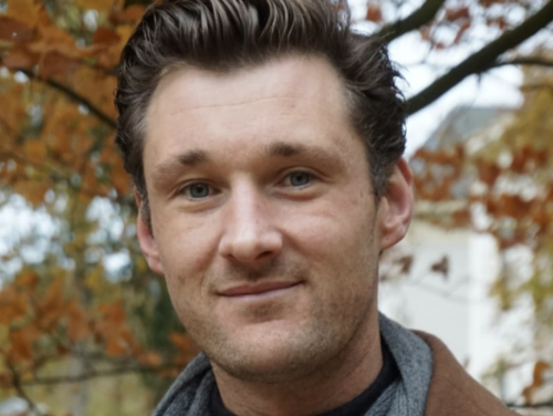 De 100 seconden sjoege van dichter Jarno van den Noort