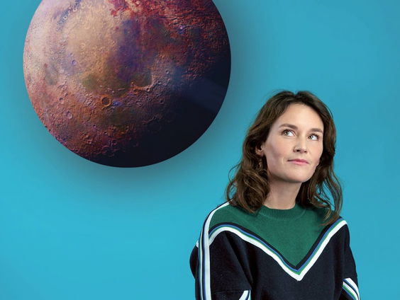 Kunststof - Marjolijn van Heemstra, theatermaker, schrijver en dichter