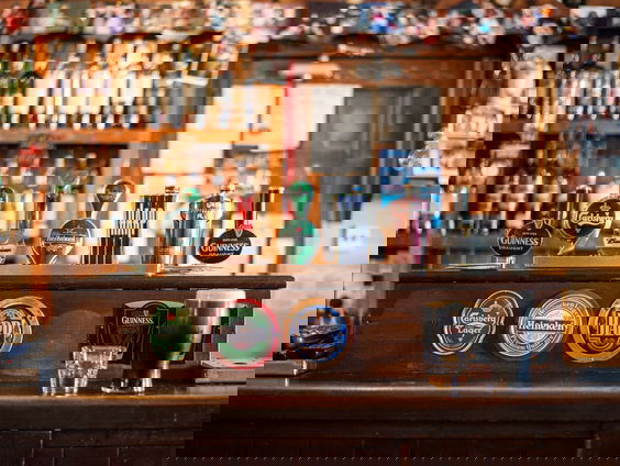 Een avondklok zou kunnen helpen corona te verspreiden