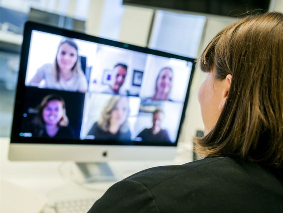 Hoe zorg je er voor dat reizen en werken goed samen gaan?