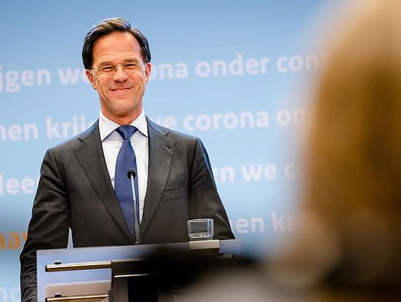 En wéér stijgt de VVD: partij nu op hoogste aantal zetels ooit onder Mark Rutte