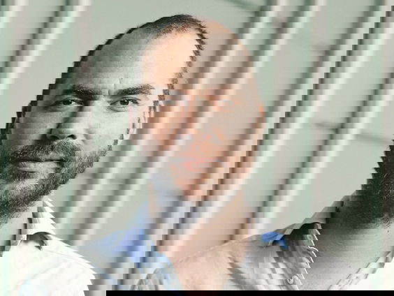 Kunststof - Bram Ellens, beeldend kunstenaar