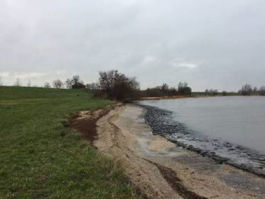 Bewoners doen laatste poging om historische Markermeerdijken te redden