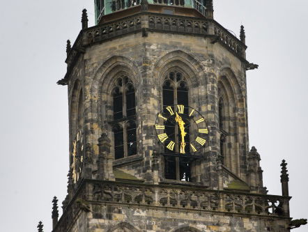 Klokken Martinitoren Groningen gerepareerd