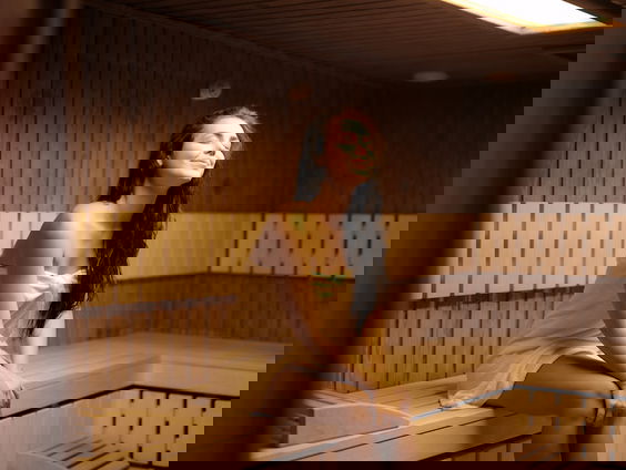 Feit of Fictie: Hete sauna’s veiligste plek tijdens corona? 'Ik ken niemand die dat veel langer dan een k ...