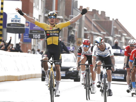 Wout van Aert wint Gent-Wevelgem