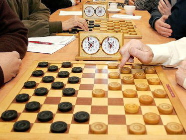 WK Dammen: een samenvatting met gilles de la tourette, breien en muisstil toekijken