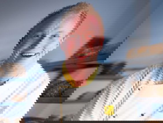 De Nachtwerkers: Bakker Roelof de Jong