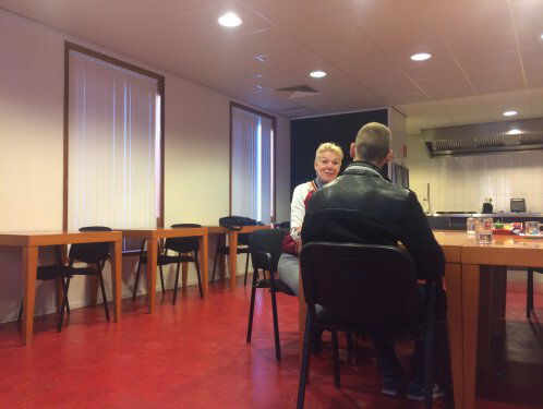 Bart Zeilstra, vroeger bekend als Baas B., helpt jongeren om te gaan met druk