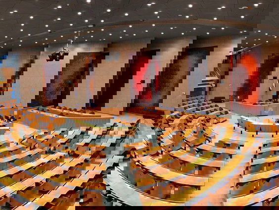 ‘Er moet een diversiteitsquotum komen voor de Tweede Kamer’