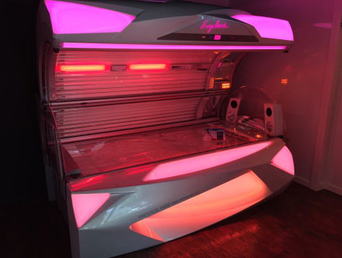 Advies in België: zonnebankstudio's verbieden