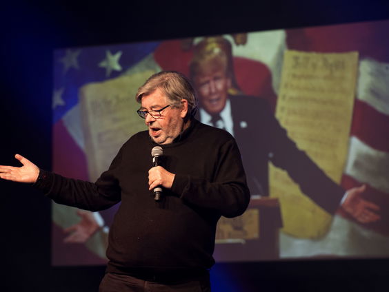 Maarten van Rossem over schrappen ontgroeningen