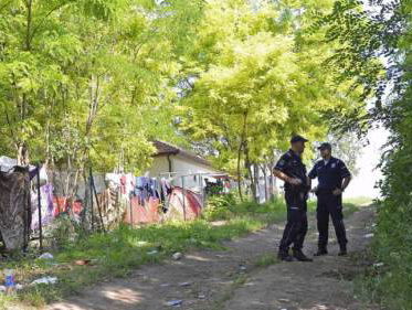 Hongarije gaat vluchtelingen vastzetten