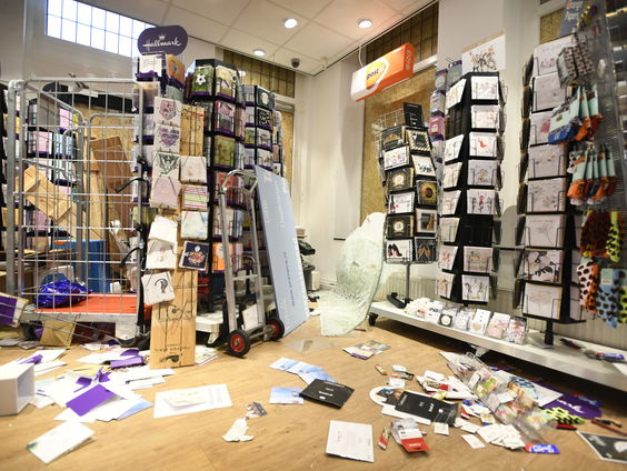 Primera in Den Bosch weer open na vernielingen avondklokrellen