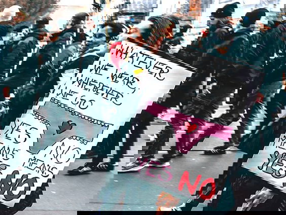 Jonge mannen en vrouwen denken verschillend ook seksueel overschrijdend gedrag