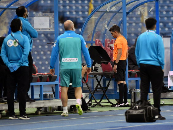 Onvrede onder scheidsrechters, durven het advies van de VAR niet te negeren