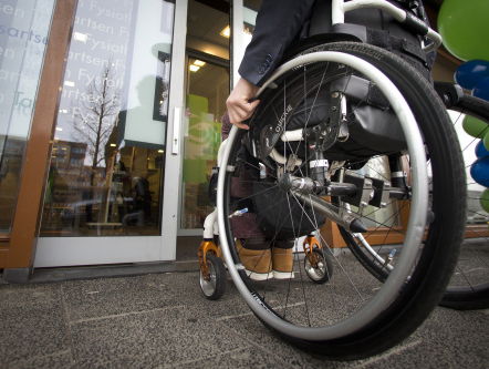 Opstaan uit een rolstoel na gebed