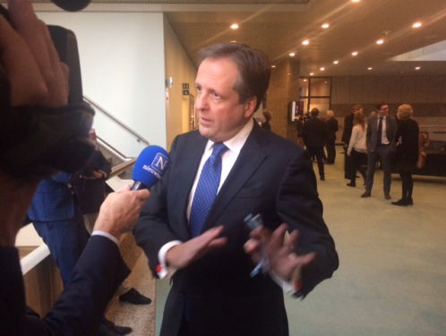 Reportage op het Binnenhof met Halbe Zijlstra, Alexander Pechtold en Gert-Jan Segers: Hoe blijf je scherp ...