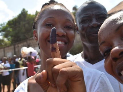 'In Sierra Leone worden wegen gebouwd, maar hebben mensen honger'
