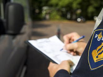 Politie klaar met filmende omstanders