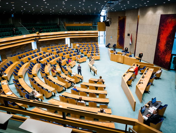 Tweede Kamer woedend over afhandeling problemen kinderopvangtoeslag